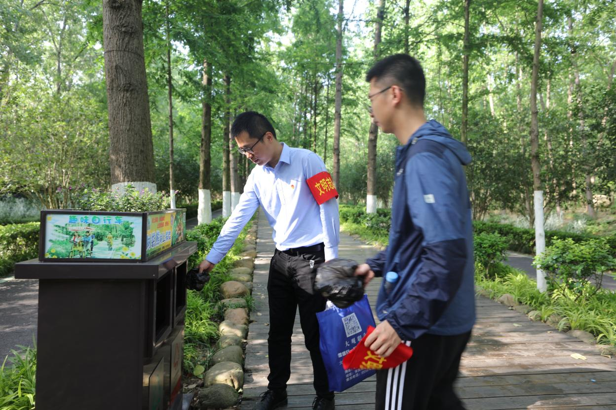 集團(tuán)志愿服務(wù)隊赴濱湖濕...